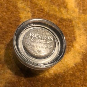 Cream eyeshadow Revlon